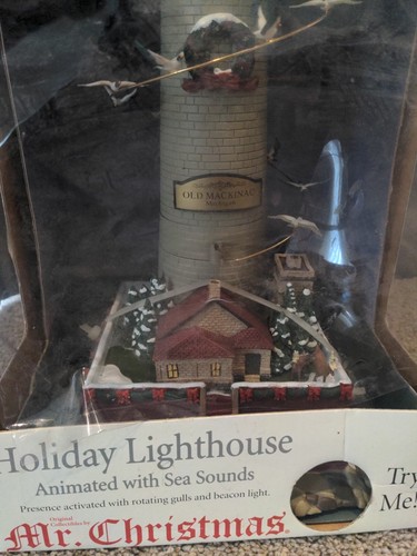Mr Christmas Holiday Lighthouse Sea Sounds & Beacon OLD MACKINAC MICHIGAN In Box - Picture 2 of 7