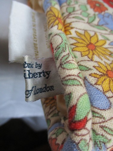 Liberty of London Tea Cozy Floral Vintage Cotton Colorful English Teapot Cover - Picture 5 of 7