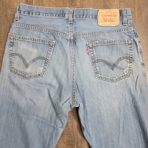 Levi’s 559 Jeans Mens 34x30 Relaxed Fit Straight Distressed Worn Holes - Picture 7 of 12