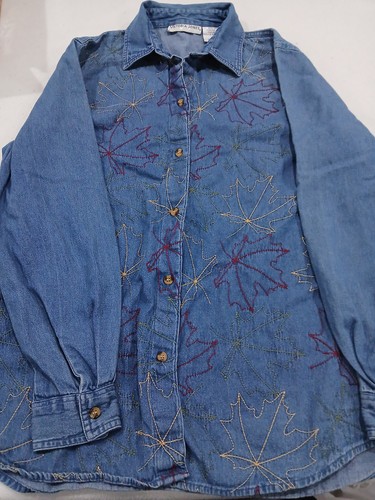 Victoria Jones Button Front Denim Shirt Womens Small Embroidered Fall Leaves - Picture 2 of 6