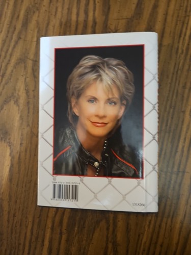 Patricia Cornwell. Port Mortuary. Hardcover Book 2010 - Picture 3 of 3