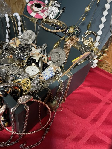 Vintage bis jetzt Schmuck Konvolut 70+ Teile und Sonnenblumenschatulle #2121 - Bild 7 von 13