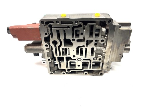 John Deere AT129459 Hydraulic Actuated Control Valve, New, 644E/EZ/ER - Picture 2 of 15