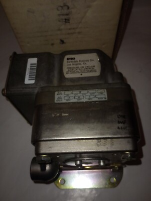 NEW BARKSDALE DPD1T-A150SS PRESSURE OR VACUUM ACTUATED SWITCH 1.5-150 PSI