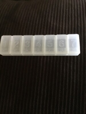 Tupperware 7 Day Clear Pill Case Keeper Divided Container Braille #1862 Clear