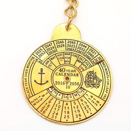 Keychain Set Medieval Life Save and Old Calendar Design Brass Keychain - 2 Pack - Imagen 4 de 10