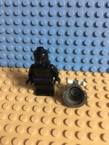LEGO Ninjago Lloyd Garmandon - Picture 5 of 6