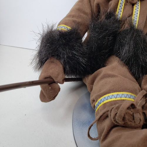 Eskimo Porcelain Miska Doll Danbury Mint 1993 Patricia Wall - Picture 3 of 7
