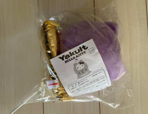 Hello Kitty 2025 Anno del Serpente Daruma Kitty Yakult Limited Nuovo Giappone - Foto 5 di 7