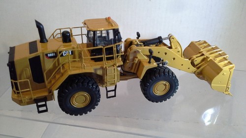 CAT 988K WHEEL LOADER by TONKIN 1:50 scale NIB - Picture 4 of 10