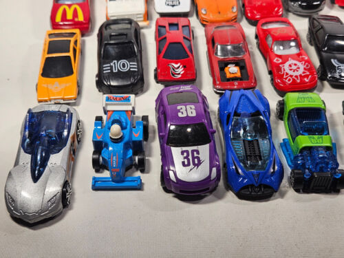 Lot Of 50 Cars Trucks Vehicles Plastic Some Diecast Hours of Fun - Picture 6 of 7