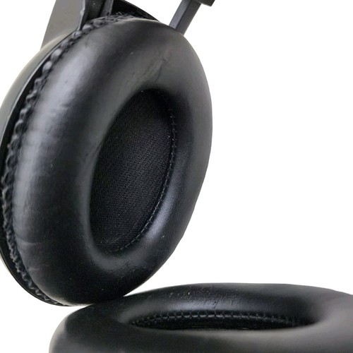 AKG K44 Perception Over Ear Headphones - Tested - Picture 5 of 6