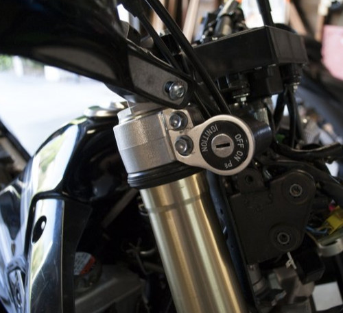 Ignition Key Switch Relocation Bracket For Suzuki DRZ 400 DR-Z 400 Supermoto SM - Picture 9 of 9