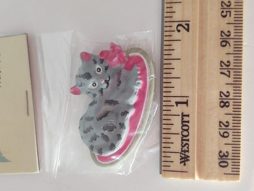 Cat Craft Accent 2 Piece Set 1.25" Each White & Gray Cats - Picture 11 of 12