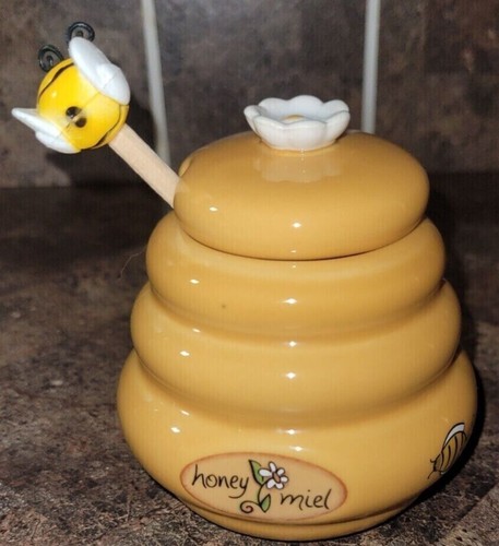 Yellow Ceramic Bee Hive Honey Jar With Cute Bumble Bee Honey Stick  - Picture 2 of 11