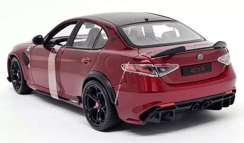 Burago 1/18 - Alfa Romeo Giulia GTA Quadrifoglio Red Diecast Scale Model Car - Picture 4 of 8