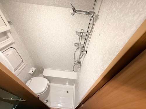 2012 Automatic Autocruise Tempo 2 Berth 3 Travelling Belts With Rear Kitchen - Picture 8 of 9