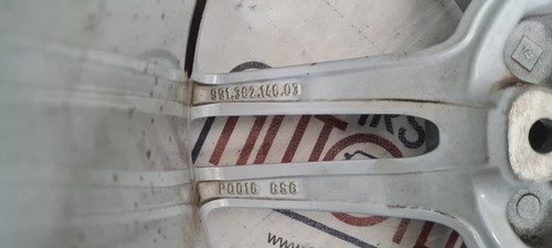 Original Porsche Carrera 911 991 Kompletträder Winterreifen Pirelli - Bild 14 von 17