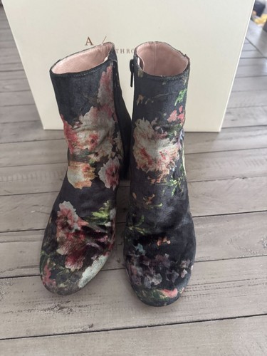 Anthropologie Printed Velvet Block Heel Ankle Boots Black Floral Size 7 - Picture 10 of 14