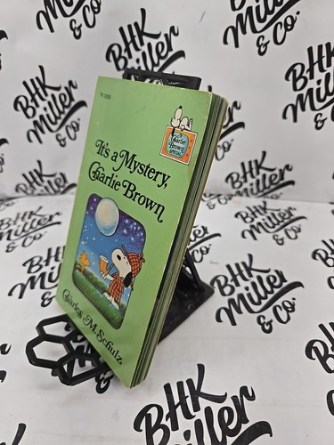 It's a Mystery, Charlie Brown by Charles M. Schulz (1975) Vintage Peanuts Pb - Picture 3 of 5