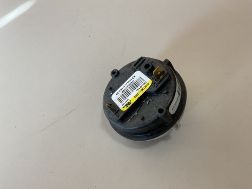 BRYANT CARRIER PAYNE HK06WC090 PRESSURE SWITCH HONEYWELL IS20130-3288 - Picture 3 of 4