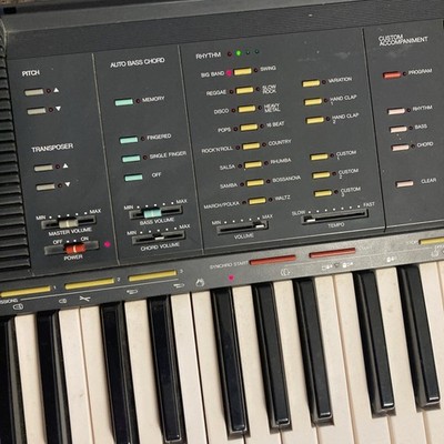 Yamaha PSR-70 61-Key Touch Portable Keyboard Synthesizer Arranger