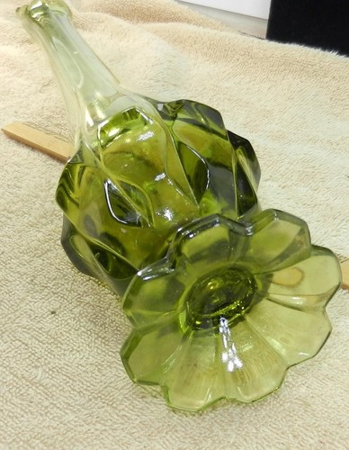 Vintage Mid Century Modern MCM 16" Tall Swung Green Vase FENTON !! - Picture 7 of 7