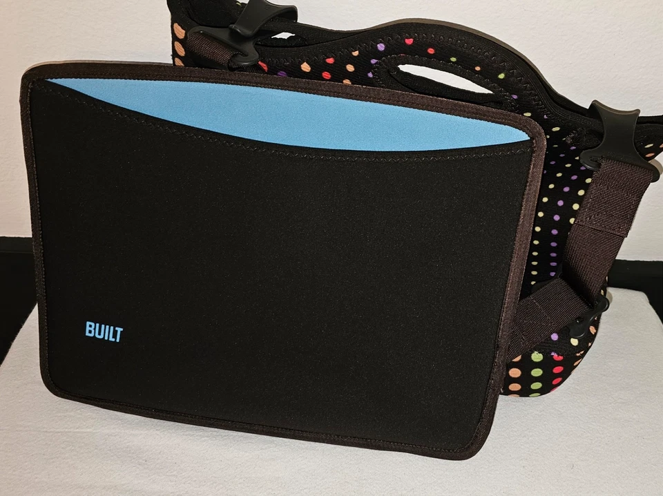 Funda para portátil CONSTRUIDA 15” neopreno lunares colores arco iris cremallera extra gruesa Foto 4 de 4