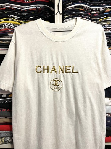 Vintage 90s Embroidered Gold Logo Chanel Boot T-Shirt Size L White - Picture 2 of 11