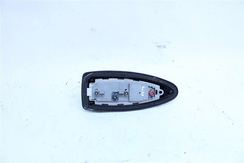 Used Antenna fits: 2012 Bmw 528I Grade A Foto 2 de 4