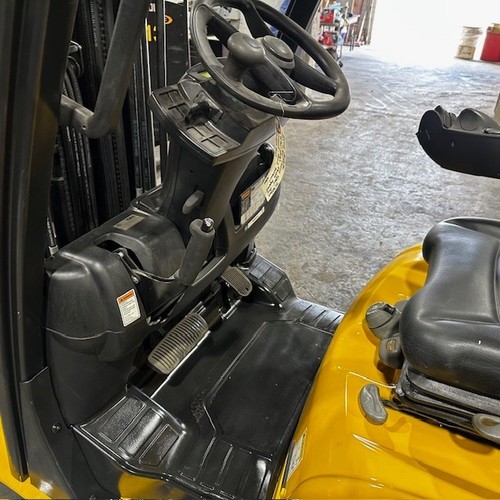2020 Yale GLC060VX 6000lb Used Forklift Sideshift Fork Positioner Triple Mast - Picture 10 of 19