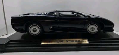 ジャガーXJ220　マイスト【Maisto】JAGUAR XJ220 1/12 Maisto 1992 Jaguar XJ220 On Display Blue 1992 ~ 1:12 Die