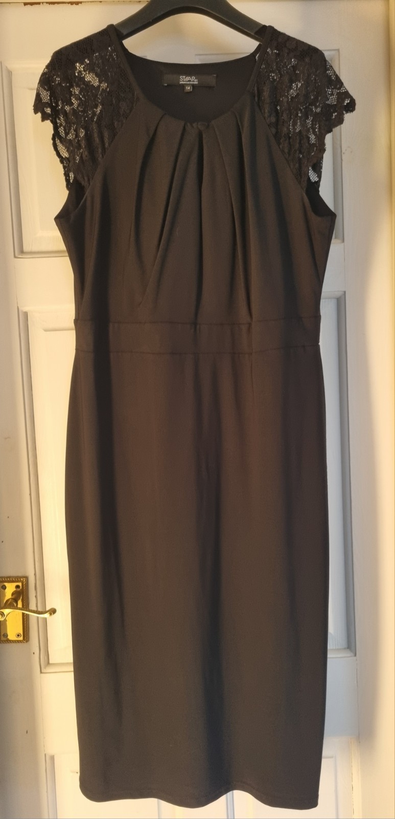 Picture 1 of 4