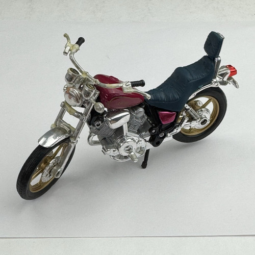 MAISTO Motorcycle 1/18 Scale Red/black Yamaha