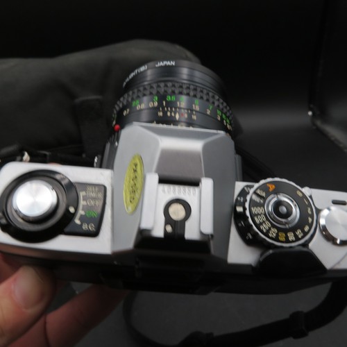 Minolta XG-7 Medium Format SLR Film Camera with MD Rokkor-X 50mm Lens TESTED - Picture 10 of 11