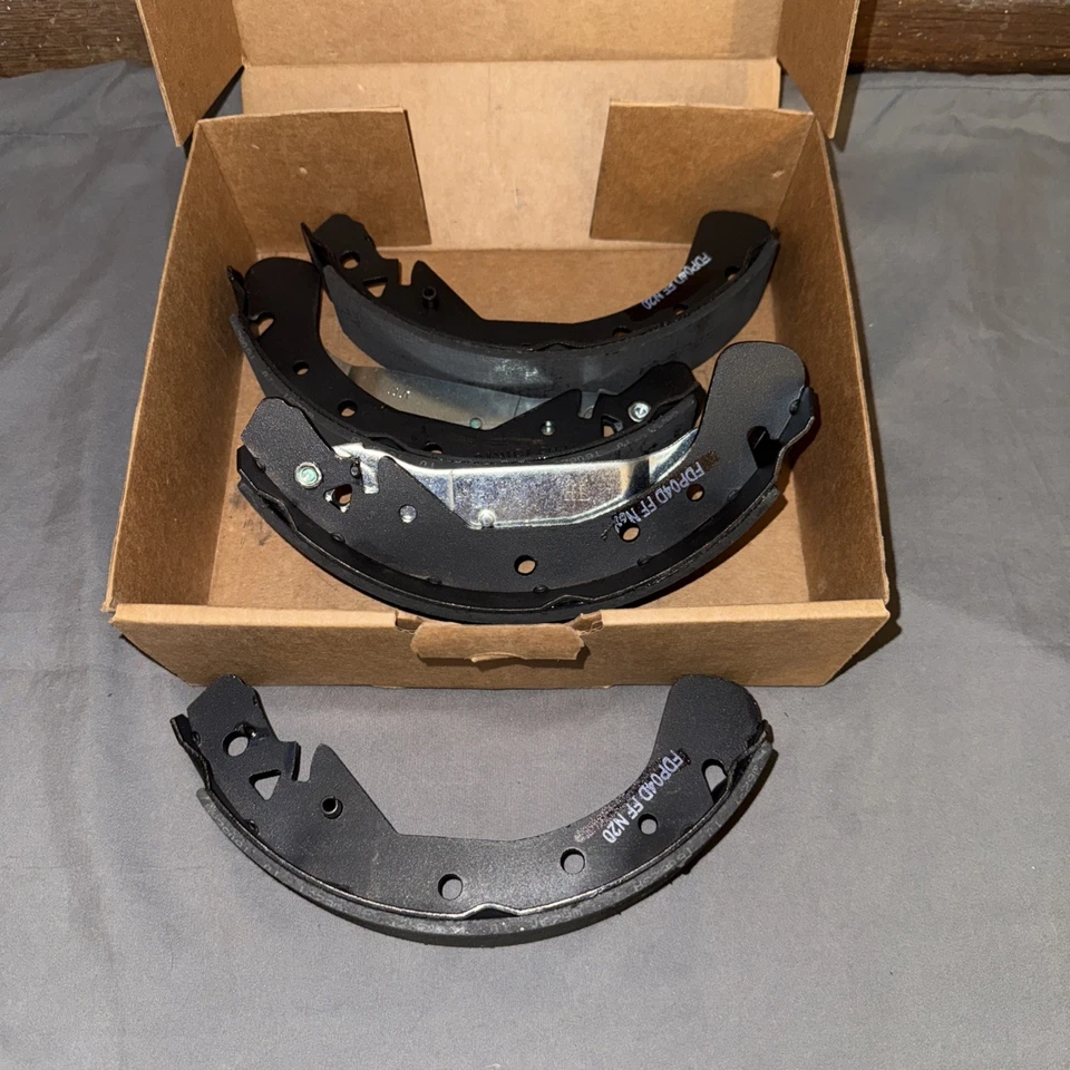 Carquest Wearever S751: Zapatas de freno premium para vehículos Saturn  Foto 3 de 4