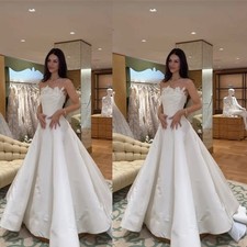 Strapless Satin Wedding Dresses Lace Applique Sleeveless Sweep Tarin Bridal Gown