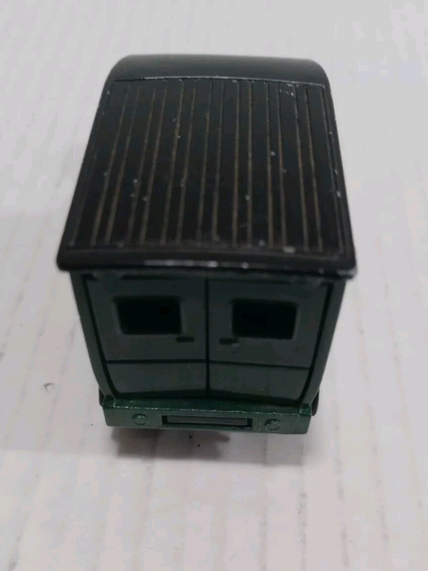 Picture 4 of 9