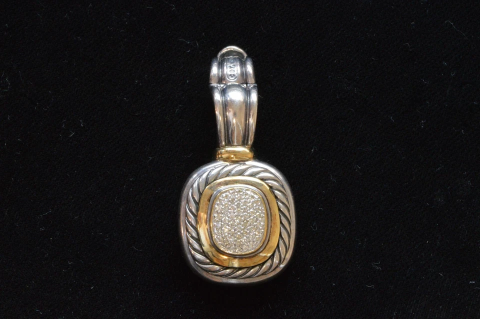 Colgante David Yurman Albión Pavé Diamante Oro Amarillo 18K y Plata 925 Foto 3 de 4
