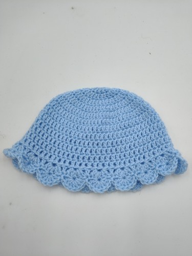 handmade baby crochet hat - Picture 3 of 3