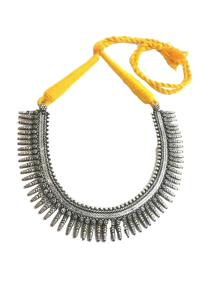 Gargantillas de moda de latón