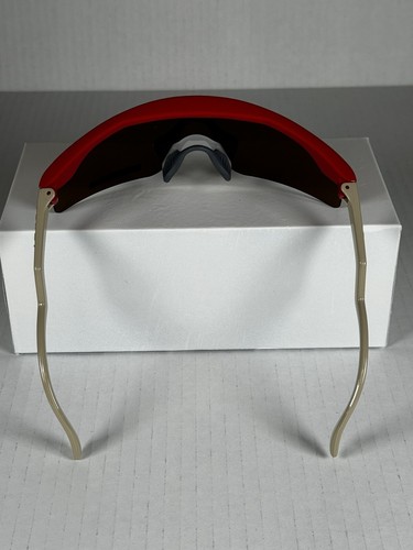 🔥Oakley x KITH Occhiali da Sole Razorblade Edizione Limitata | Rosso - Foto 11 di 14
