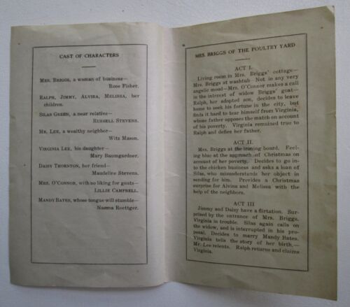 1911 McConnellsburg PA High School Play Mrs. Briggs of the Poultry Yard programma - Foto 2 di 3