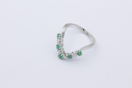 Traumhafter Damen Ring aus 750er Weißgold mit Smaragden & Diamanten | Gr. 50 - Picture 2 of 5