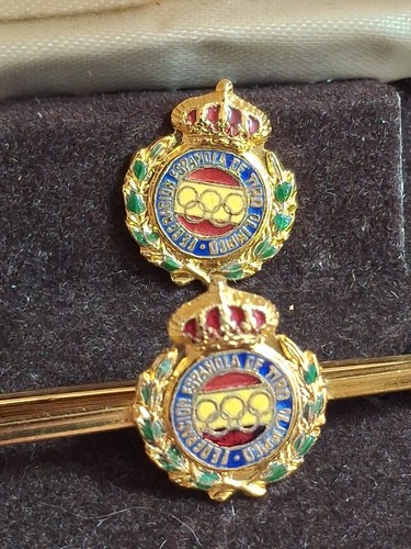 Olympics Sports Pin Badge - FEDERACION ESPAÑOLA TIRO OLIMPICO. Pin and Tie Pin - Picture 3 of 4