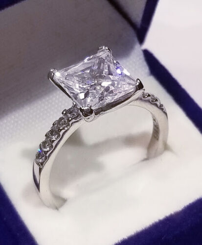 CLEARANCE! 3.50 Carat Princess cut LC Moissanite Engagement Ring Stainless steel - Picture 6 of 9