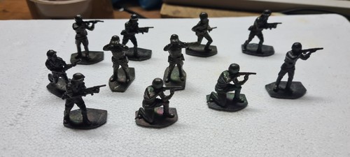 Lotto di 11 Soldatini In metallo vintage Fanteria Seconda Guerra Mondiale - Foto 4 di 8