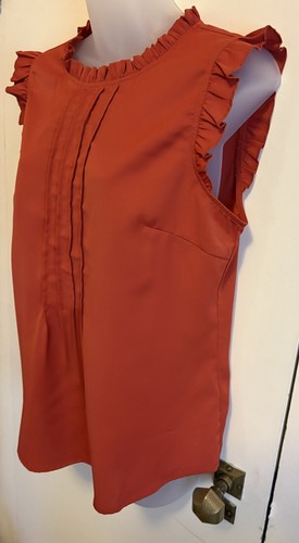 Neu Allegra K Größe Medium rostfarbenes ärmelloses plissiertes Blusentop mit Rüschenbesatz für Damen - Bild 5 von 8