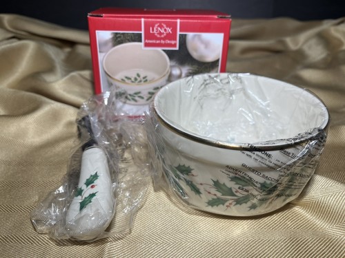 LENOX Dip Bowl With Spreader NEW In box Holly Berry Christmas - Picture 1 of 8