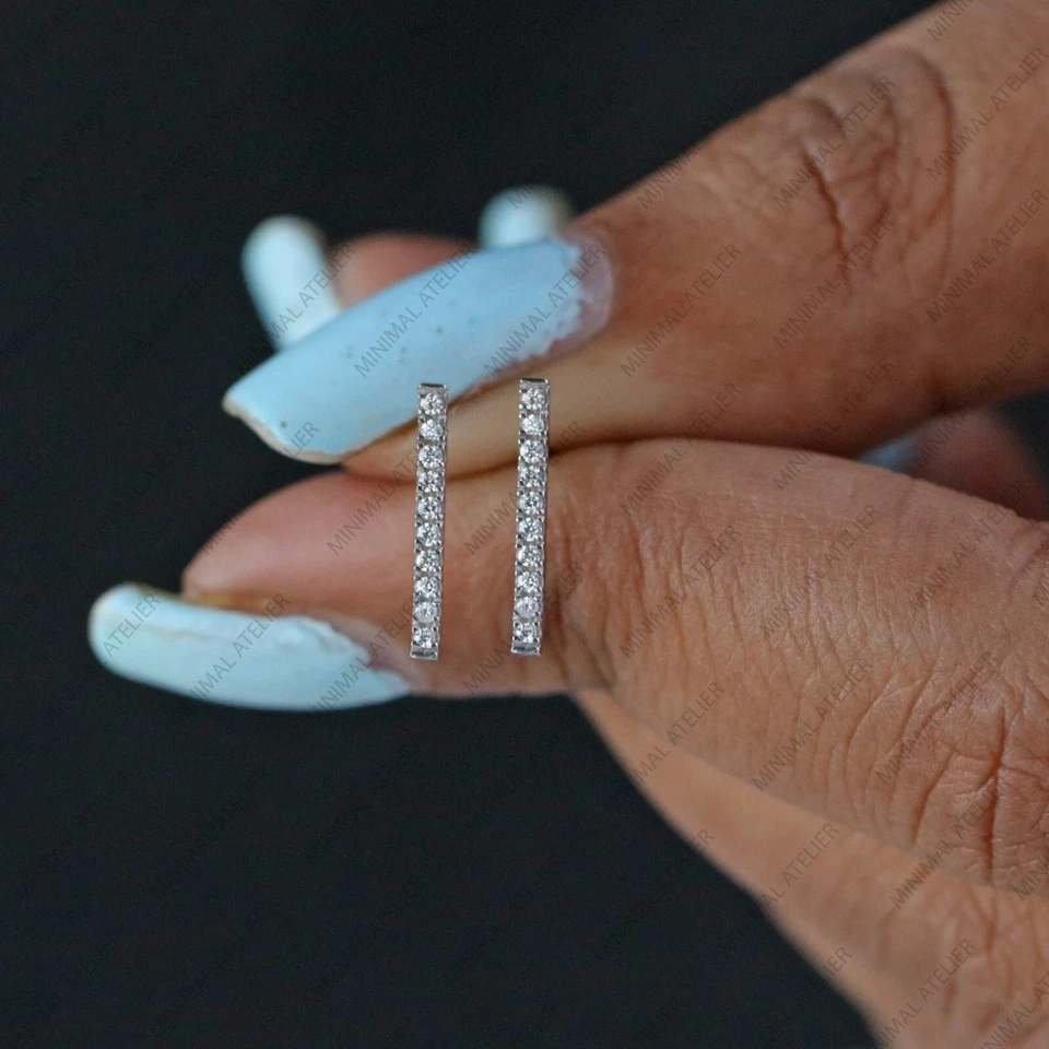 Aretes Barra Moissanita, Oro Amarillo 14k Regalo Su Mujer Joyería Minimalista Foto 4 de 4